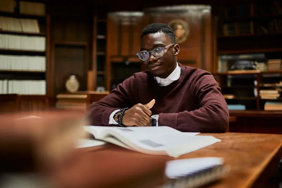 Student in library