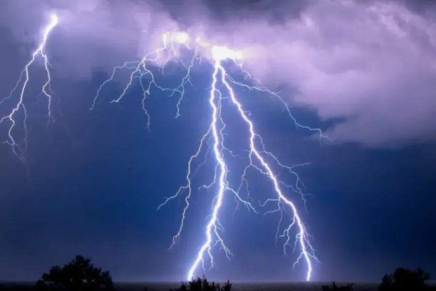 Lightening in the sky